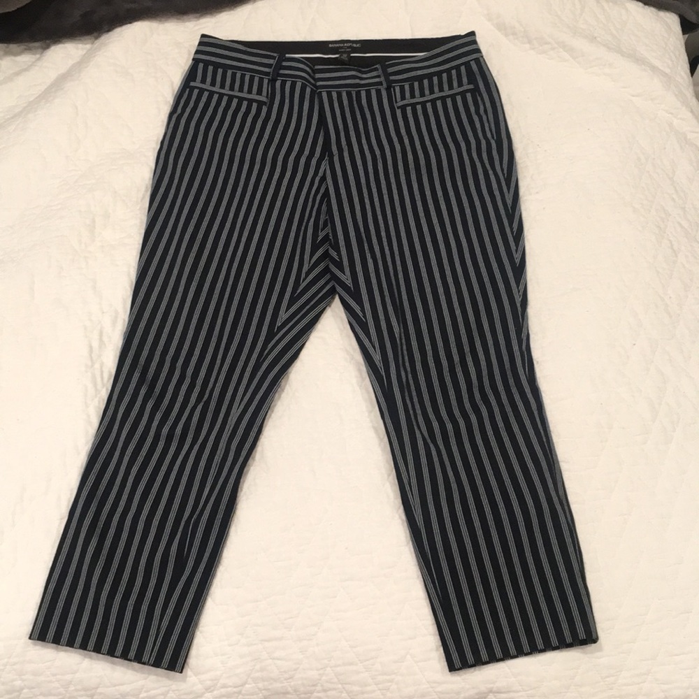 Banana republic size 4P navy stripe